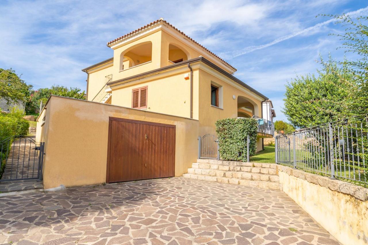 Iss Travel, Citai Panoramic Apartments - 1,5 Km From The Beach San Teodoro  Εξωτερικό φωτογραφία